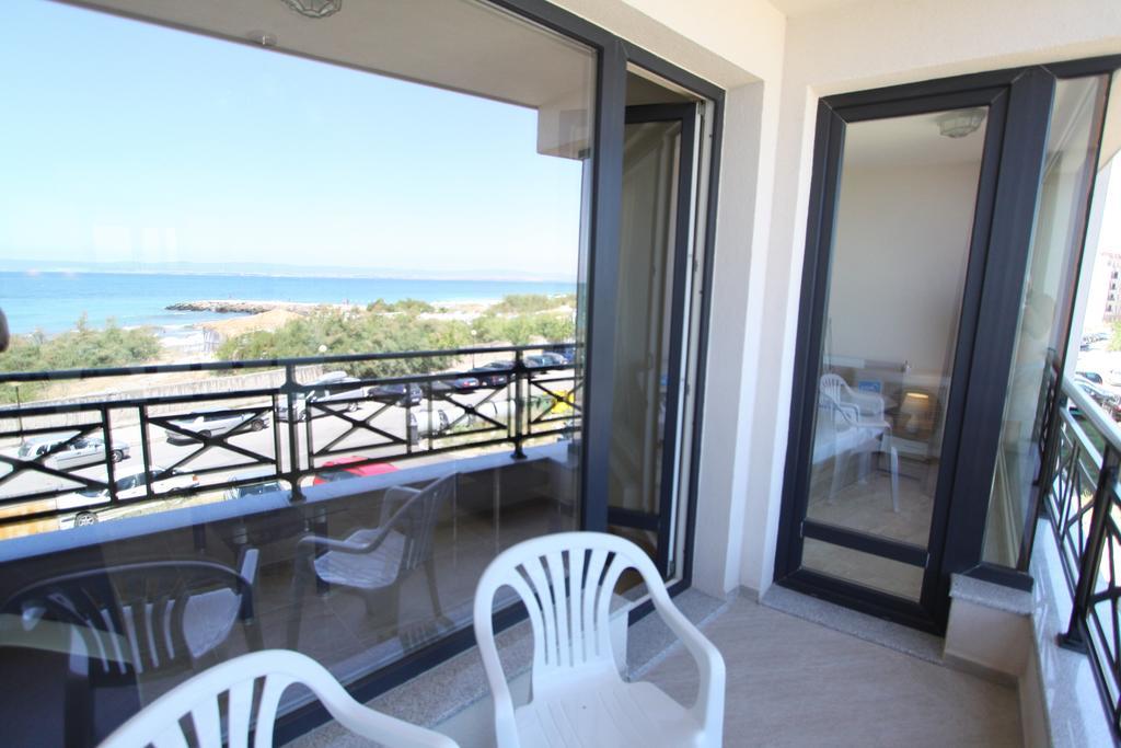 Golden Sea View Apartments Pomorie Exterior foto